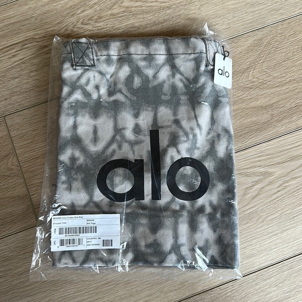 ALO TIE DYE BAG
